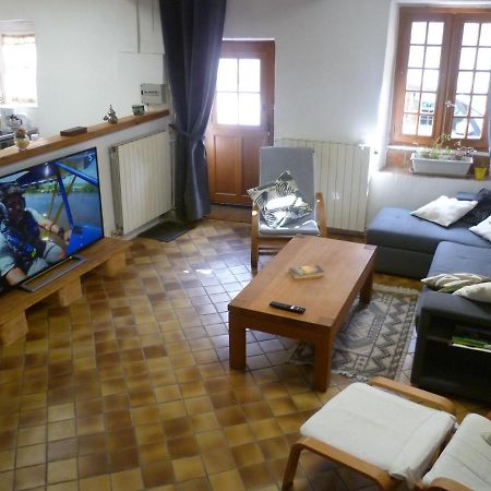Une Maison Dans Le Village Ribiers Eksteriør billede